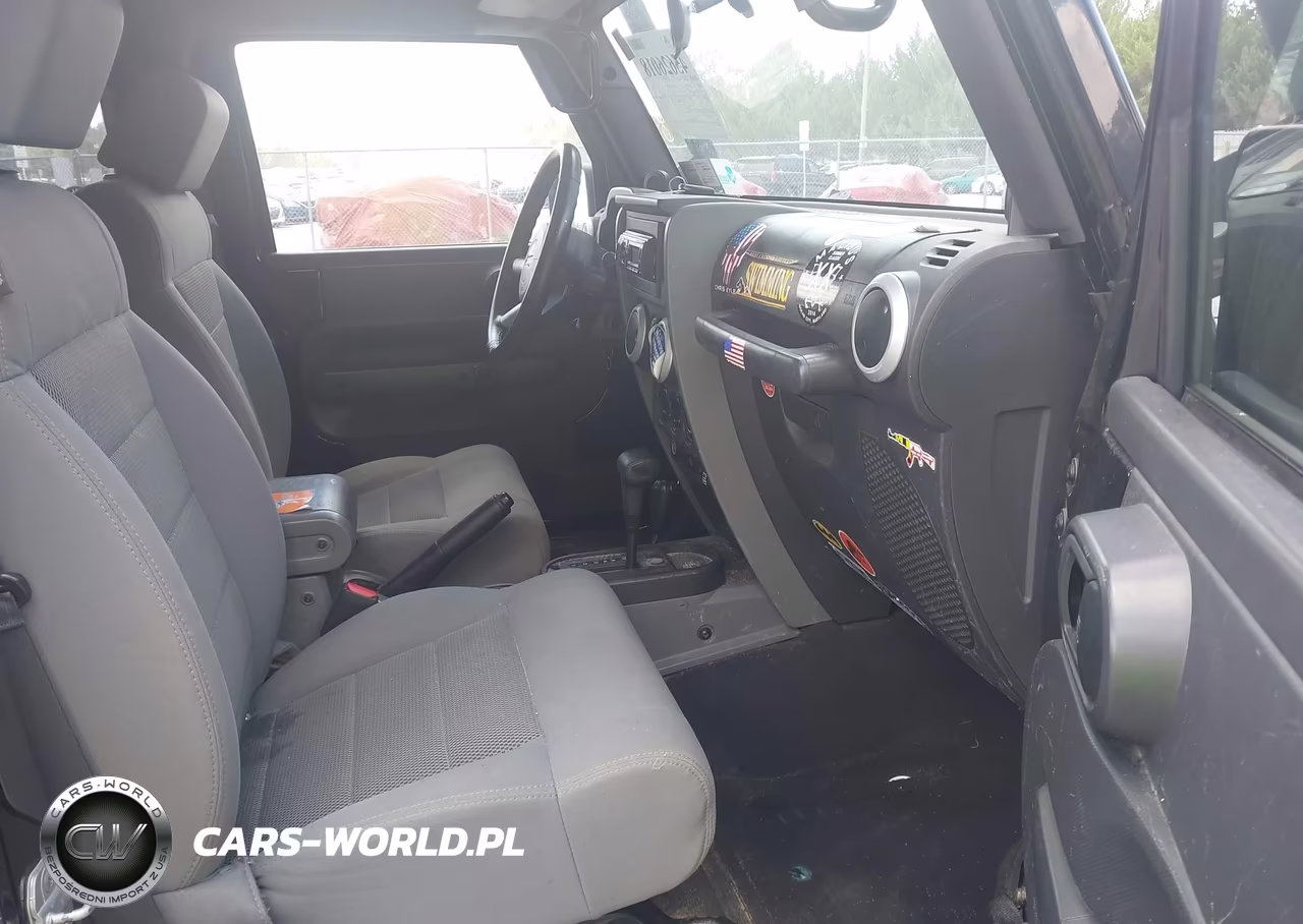 2008 Jeep Wrangler Sahara VIN:1J4FA54168L578941 - 5