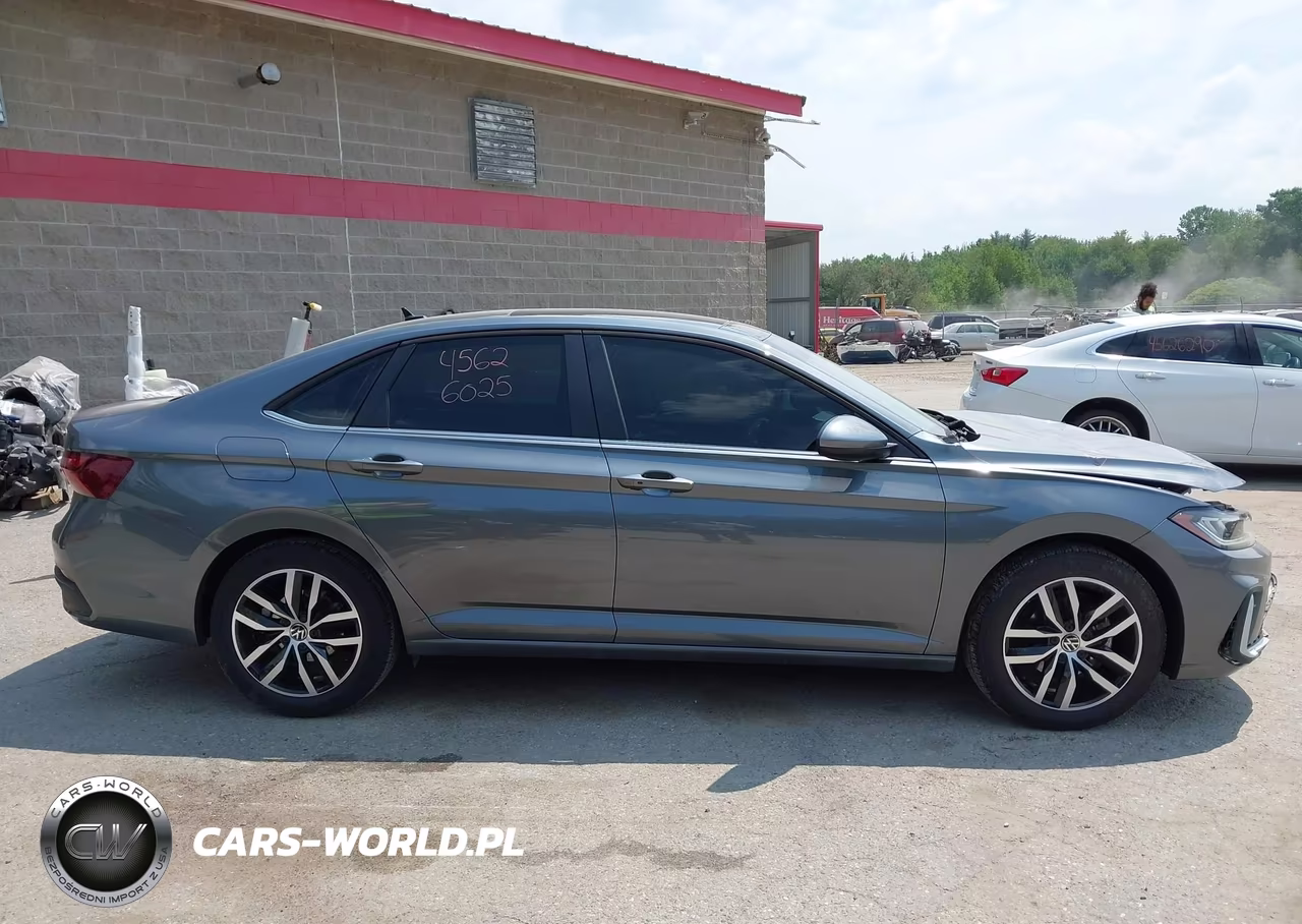 2025 Volkswagen Jetta 1.5T Se VIN:3VW7X7BU7SM003638 - 13