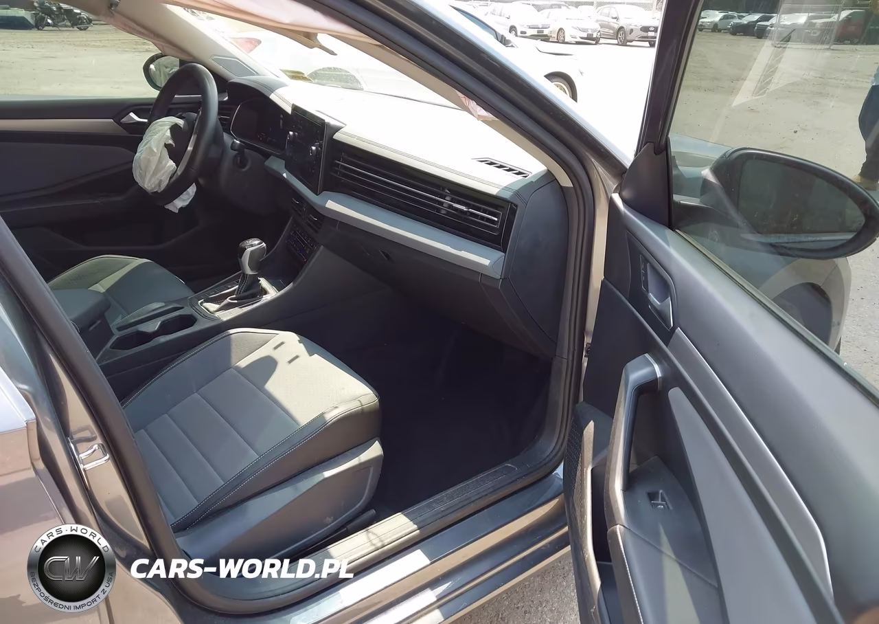 2025 Volkswagen Jetta 1.5T Se VIN:3VW7X7BU7SM003638 - 5