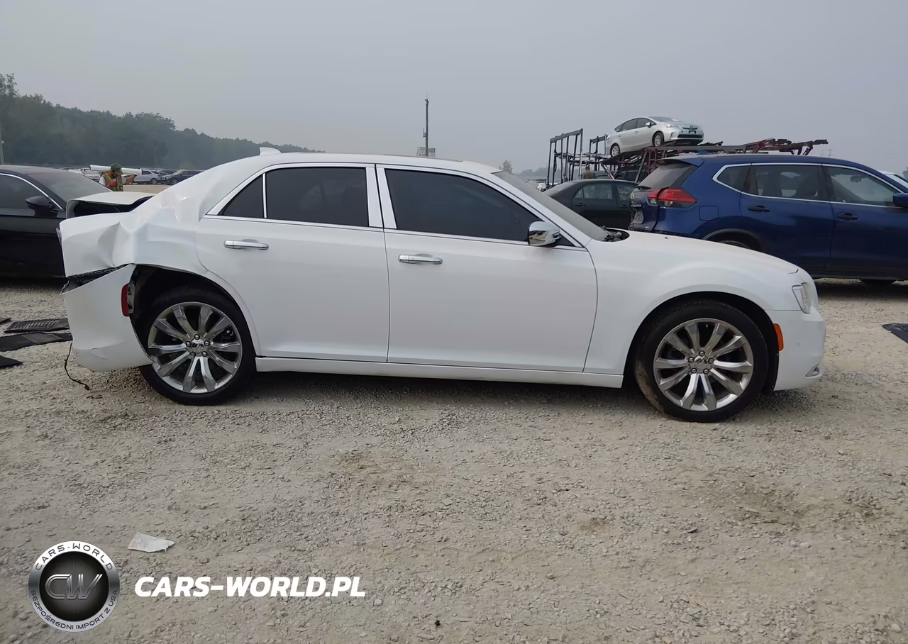 2018 Chrysler 300 Limited VIN:2C3CCAEGXJH296369 - 13