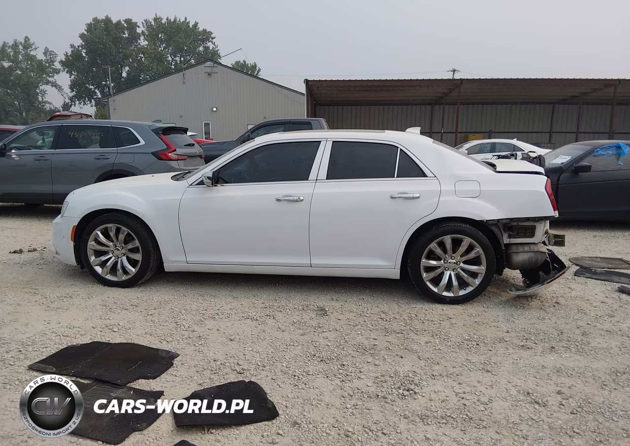 2018 Chrysler 300 Limited VIN:2C3CCAEGXJH296369 - 14