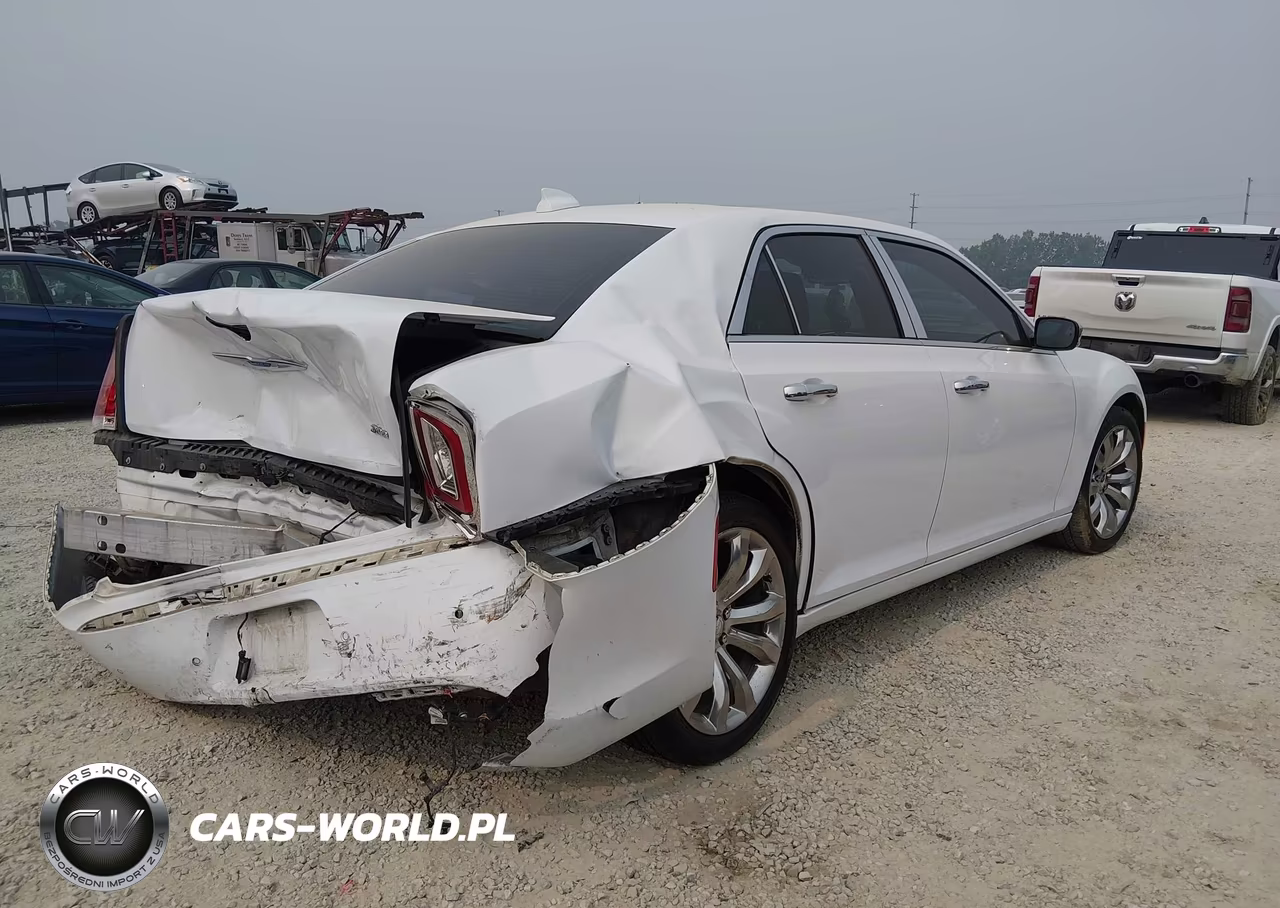 2018 Chrysler 300 Limited VIN:2C3CCAEGXJH296369 - 4