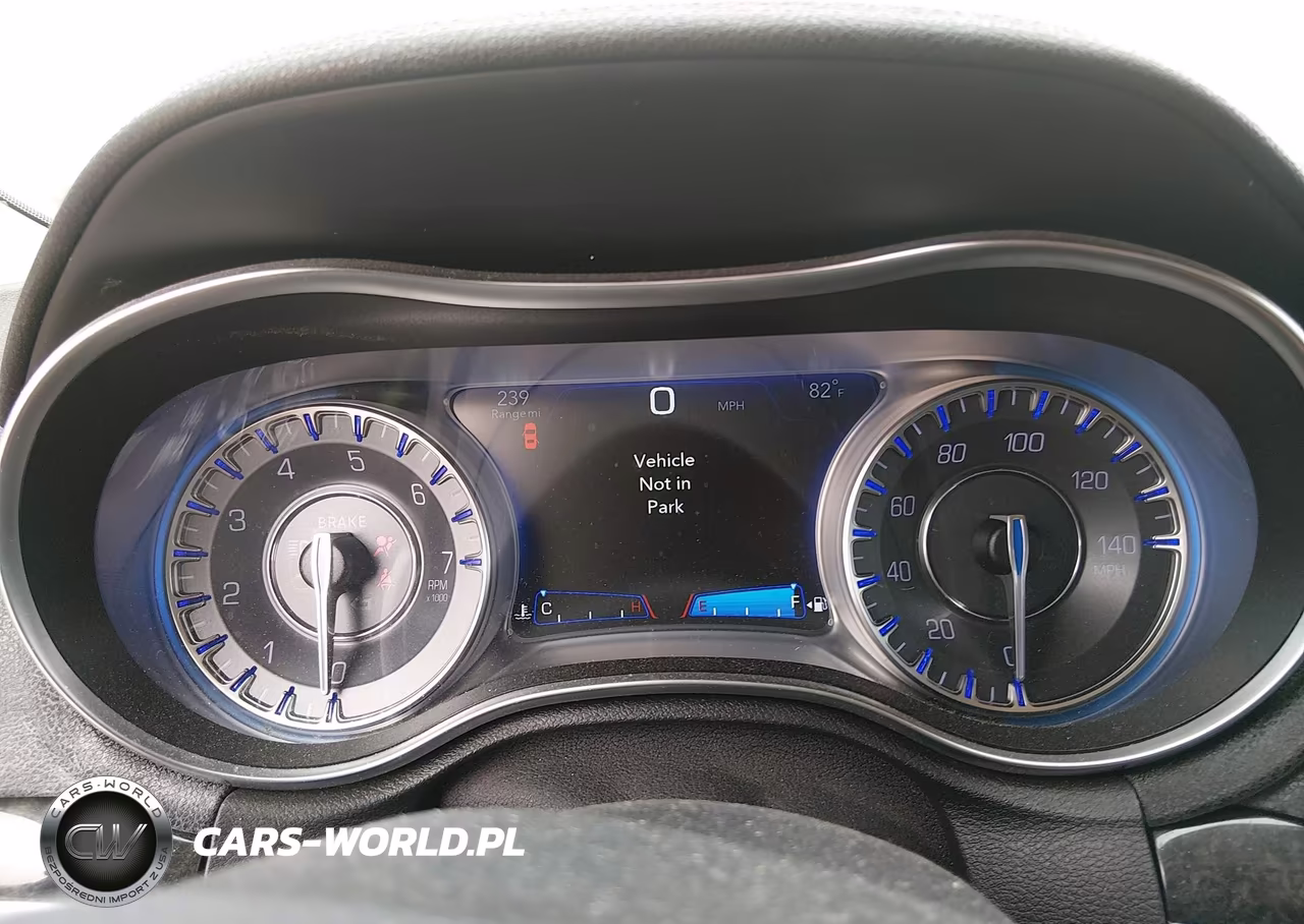 2018 Chrysler 300 Limited VIN:2C3CCAEGXJH296369 - 7