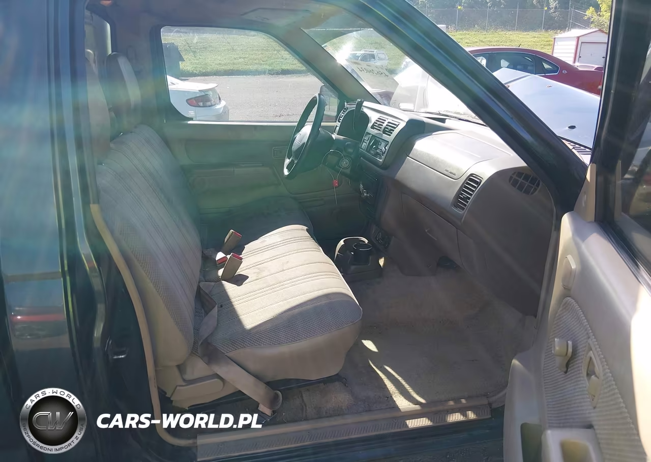 2000 Nissan Frontier Xe VIN:1N6DD21S3YC324312 - 5