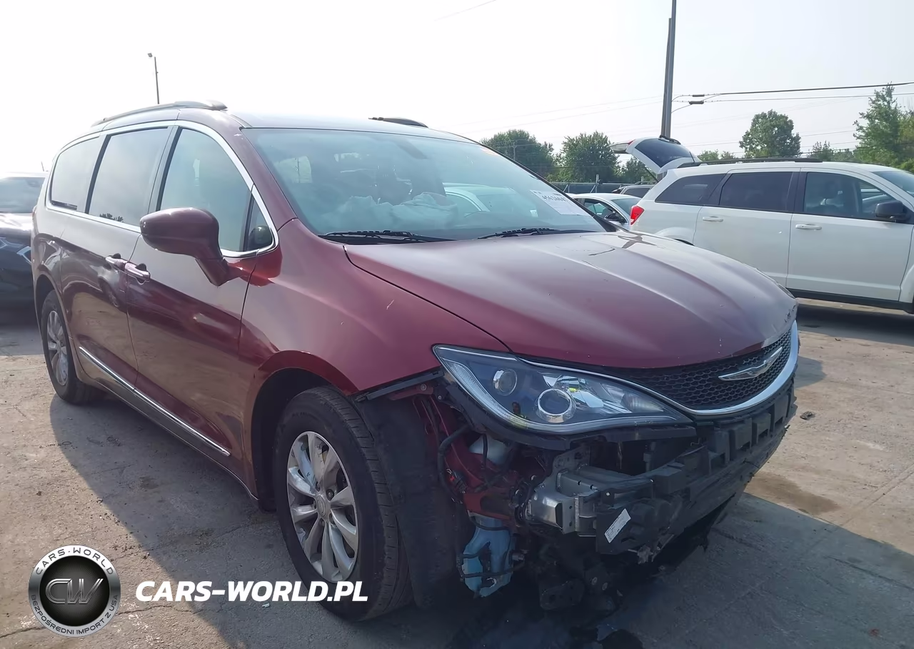 2017 Chrysler Pacifica Touring-L