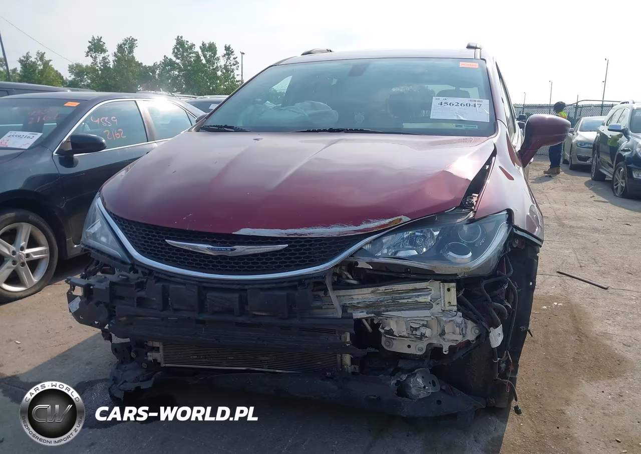 2017 Chrysler Pacifica Touring-L VIN:2C4RC1BGXHR544067 - 12