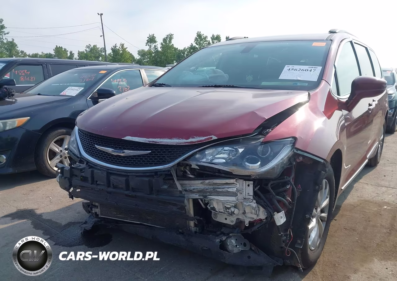 2017 Chrysler Pacifica Touring-L VIN:2C4RC1BGXHR544067 - 6