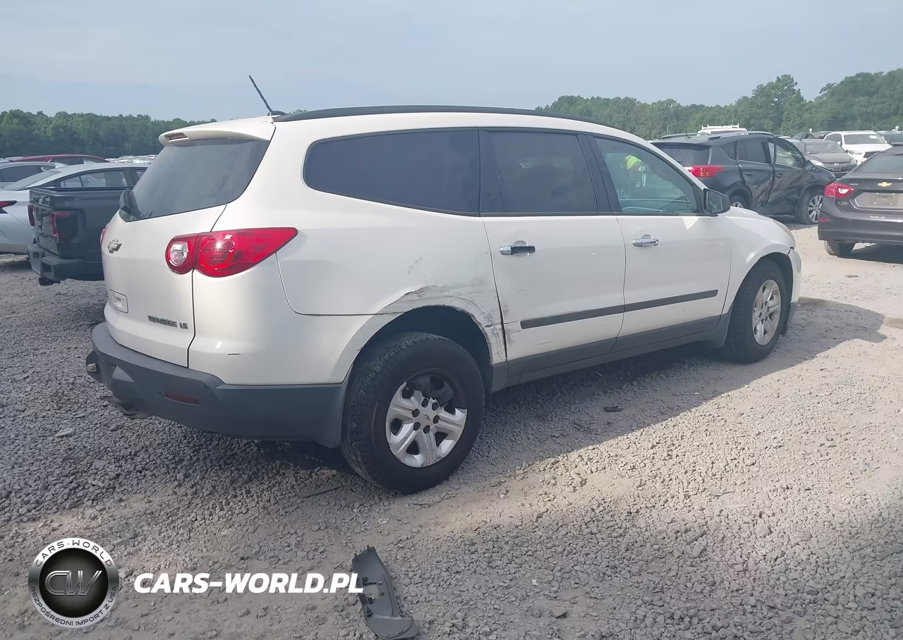 2011 Chevrolet Traverse Ls VIN:1GNKRFED0BJ234463 - 4