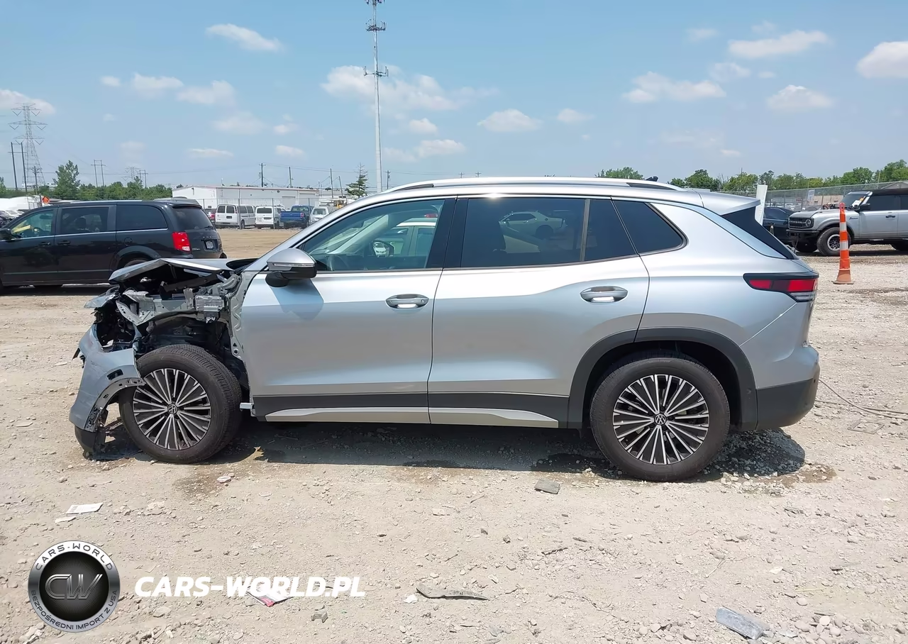 2025 Volkswagen Tiguan 2.0T S VIN:3VVCR7RM9SM038488 - 14