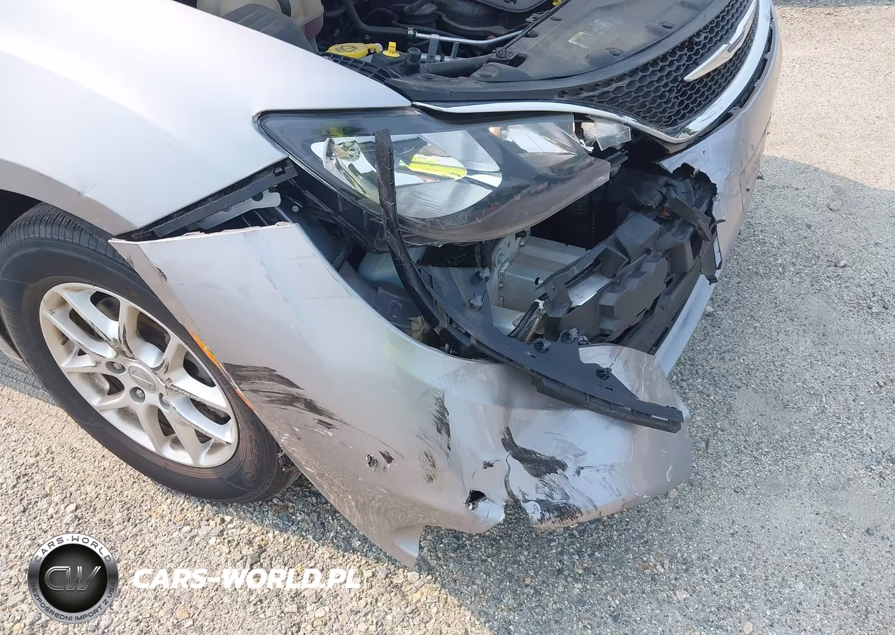 2020 Chrysler Voyager Lx VIN:2C4RC1CG7LR216208 - 14