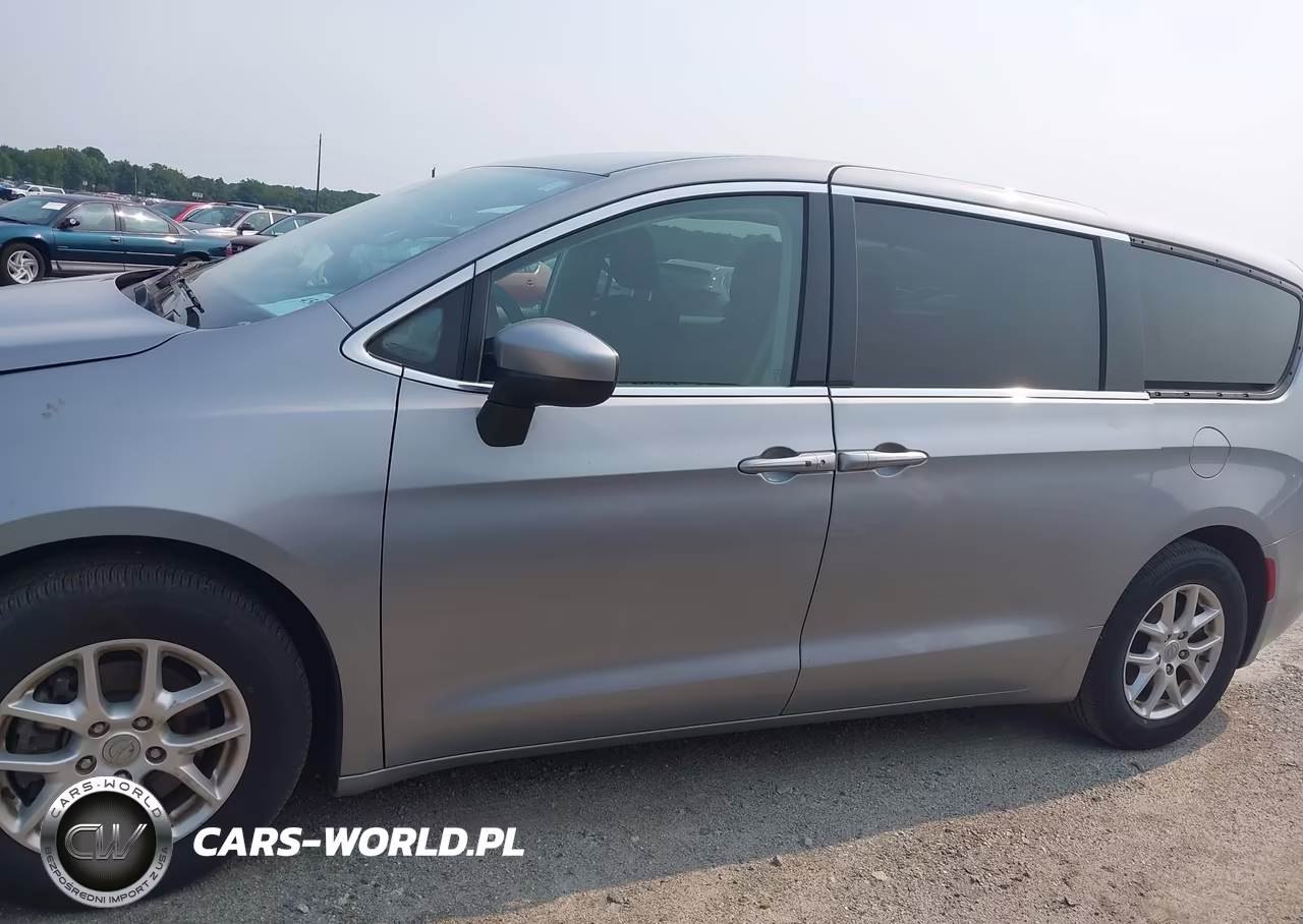 2020 Chrysler Voyager Lx VIN:2C4RC1CG7LR216208 - 19
