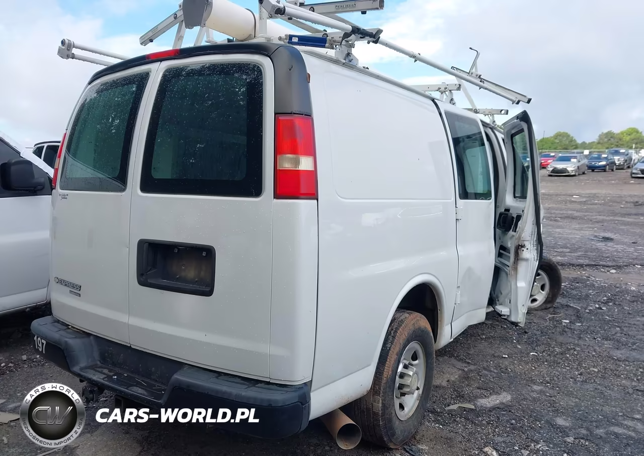 2014 Chevrolet Express 3500 Diesel VIN:1GCZGTCL2E1138960 - 4