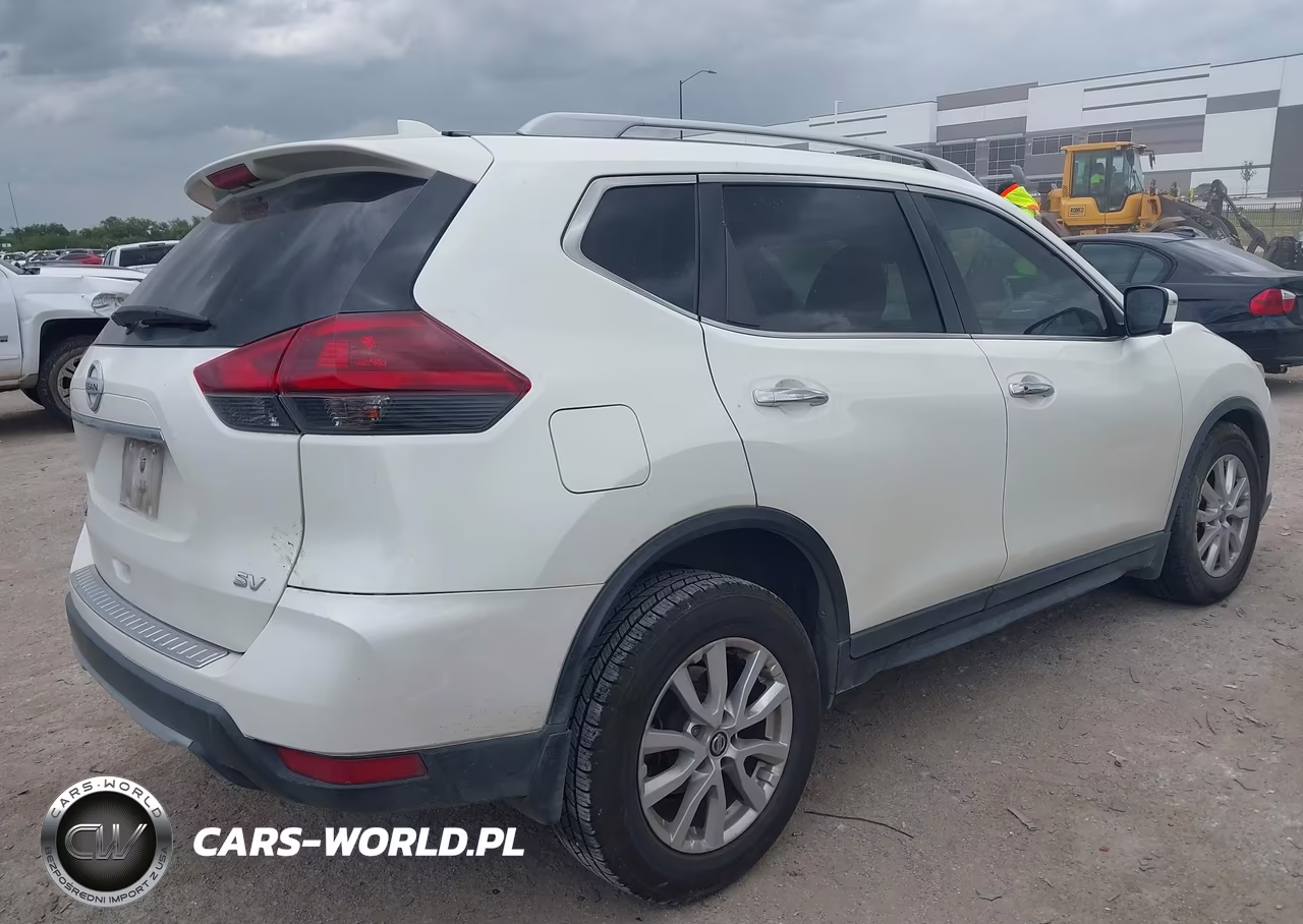 2018 Nissan Rogue Sv VIN:5N1AT2MT1JC840523 - 4