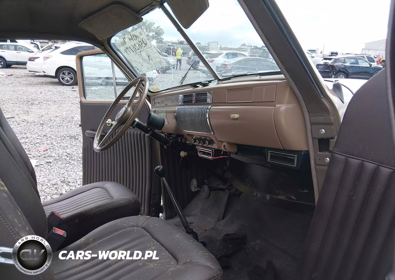 1947 Studebaker President VIN:41302 - 5