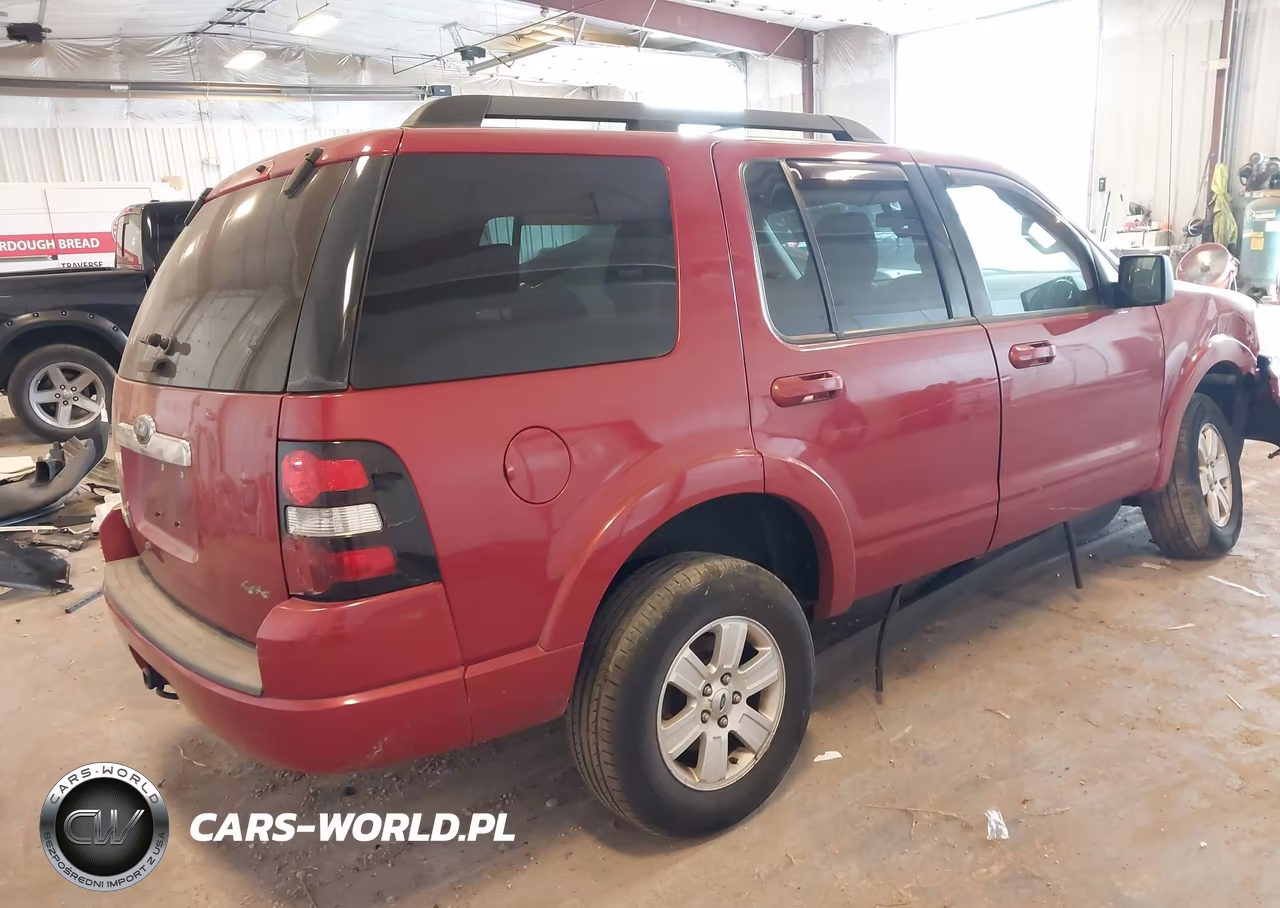 2010 Ford Explorer Xlt VIN:1FMEU7DE3AUA32293 - 4