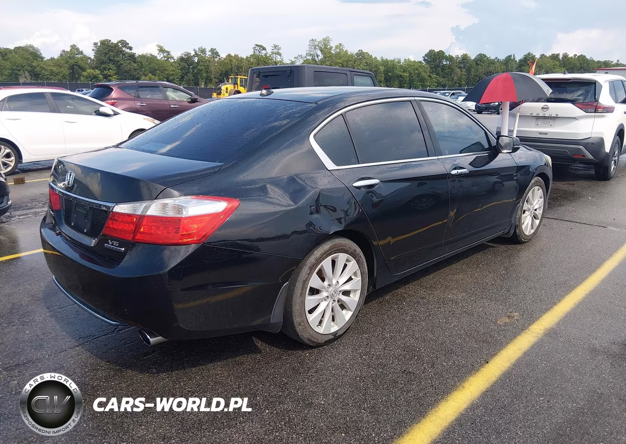 2014 Honda Accord Touring VIN:1HGCR3F93EA022202 - 4