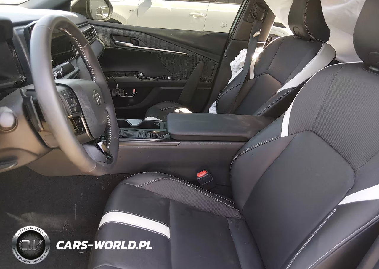 2026 Toyota Camry Se VIN:4T1DAACK9TU683844 - 5