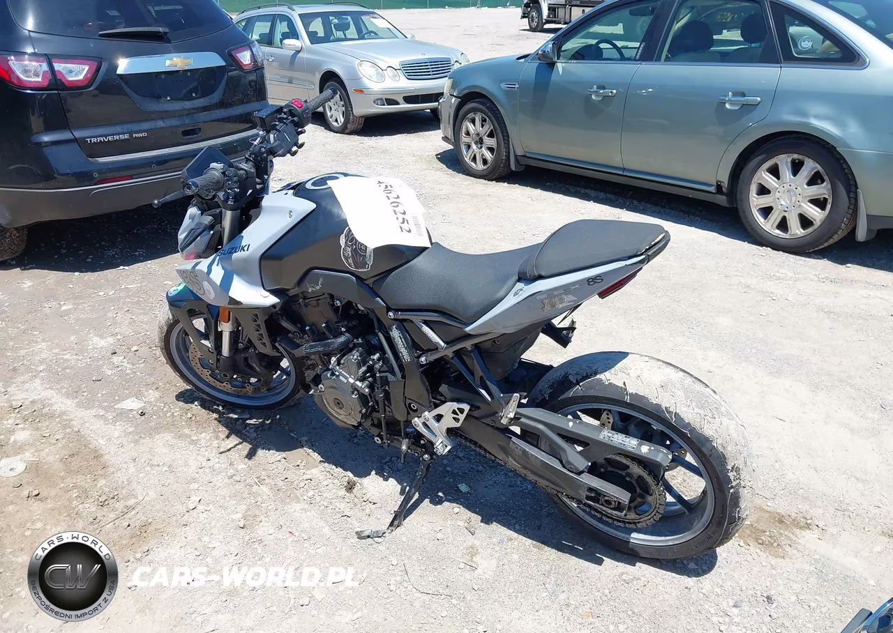 2024 Suzuki Gsx800 R VIN:JS1EM11B9R7100032 - 3