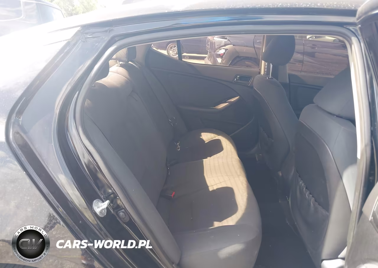 2015 Kia Optima Lx VIN:5XXGM4A75FG457206 - 8