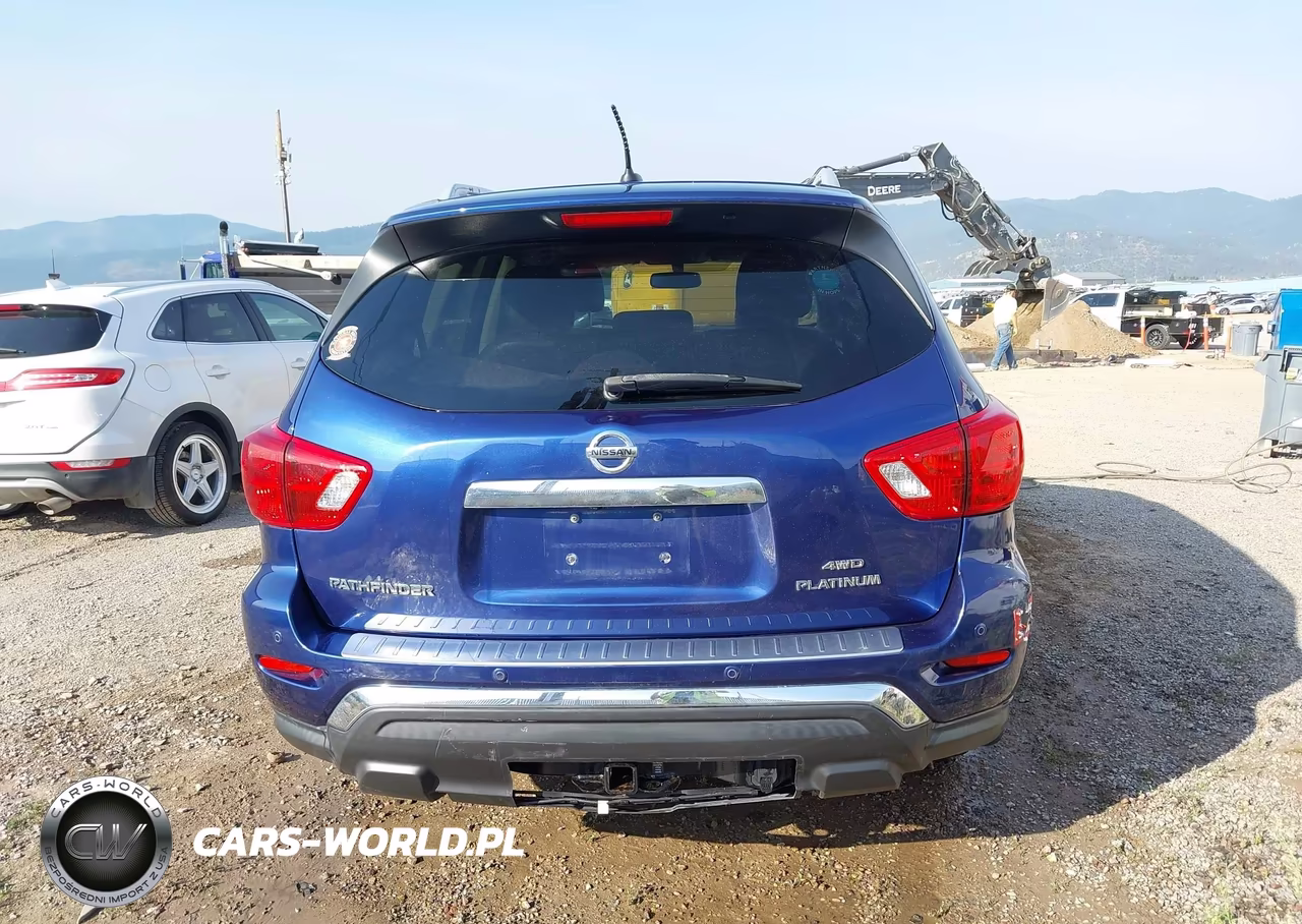 2018 Nissan Pathfinder Platinum VIN:5N1DR2MM9JC644320 - 17