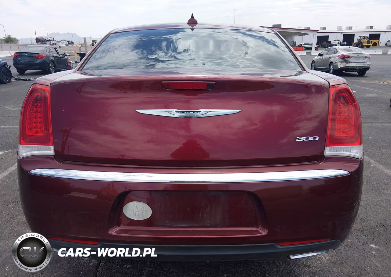 2015 Chrysler 300 Limited VIN:2C3CCAAG8FH860050 - 15