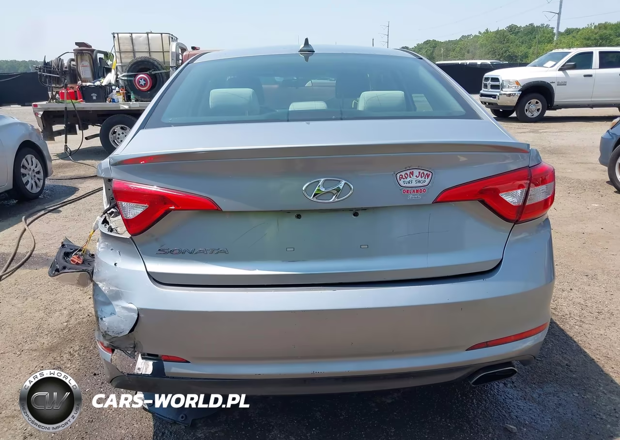 2016 Hyundai Sonata VIN:5NPE24AF6GH403200 - 16
