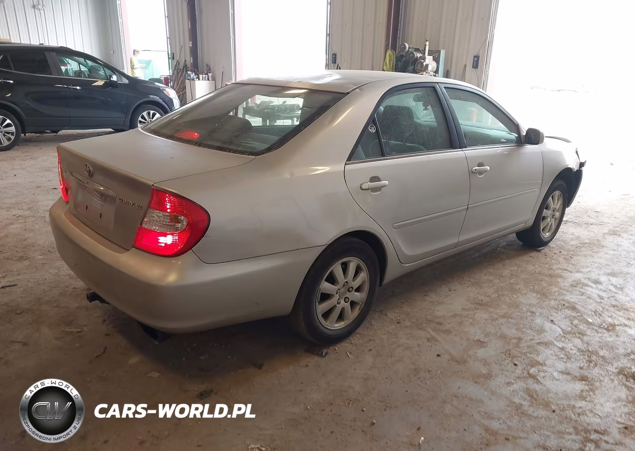 2004 Toyota Camry Xle VIN:4T1BE30K94U882440 - 4