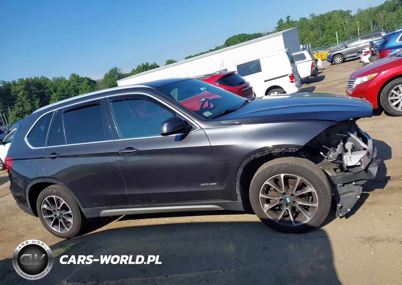 2018 BMW X5 xDrive35I VIN:5UXKR0C54J0X91333 - 14