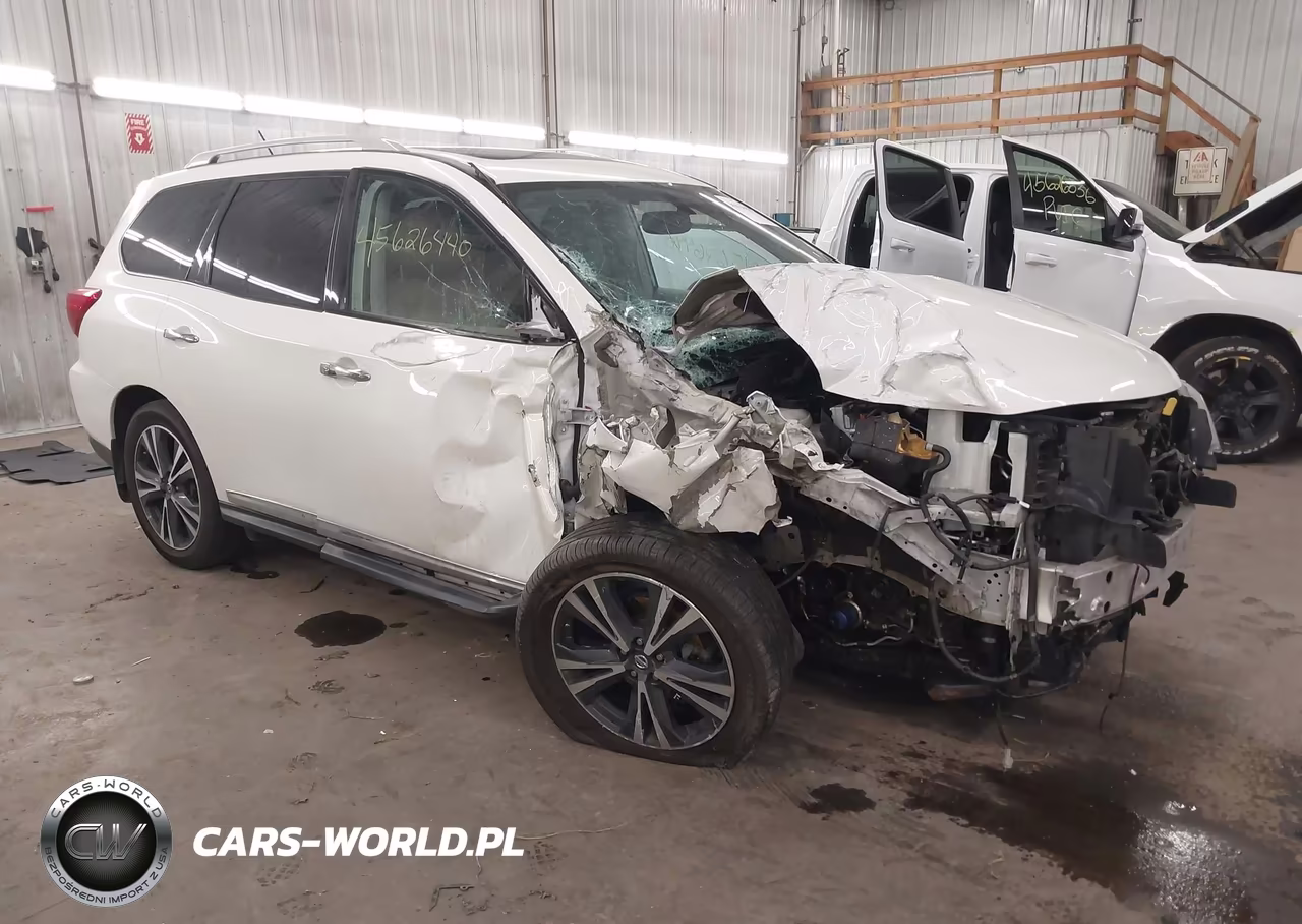 2018 Nissan Pathfinder Platinum – zdjęcie 1 z 15