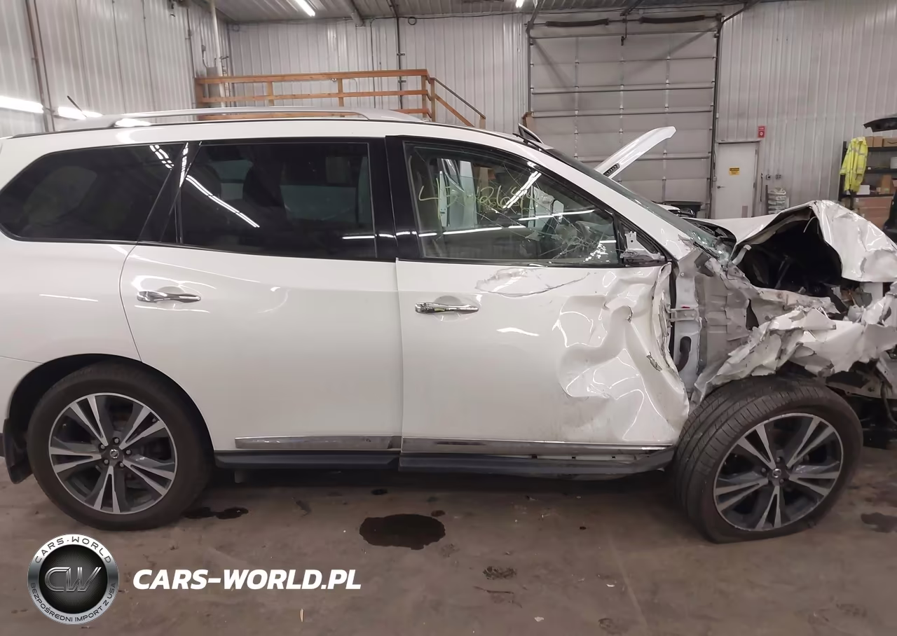 2018 Nissan Pathfinder Platinum VIN:5N1DR2MM7JC656806 - 12