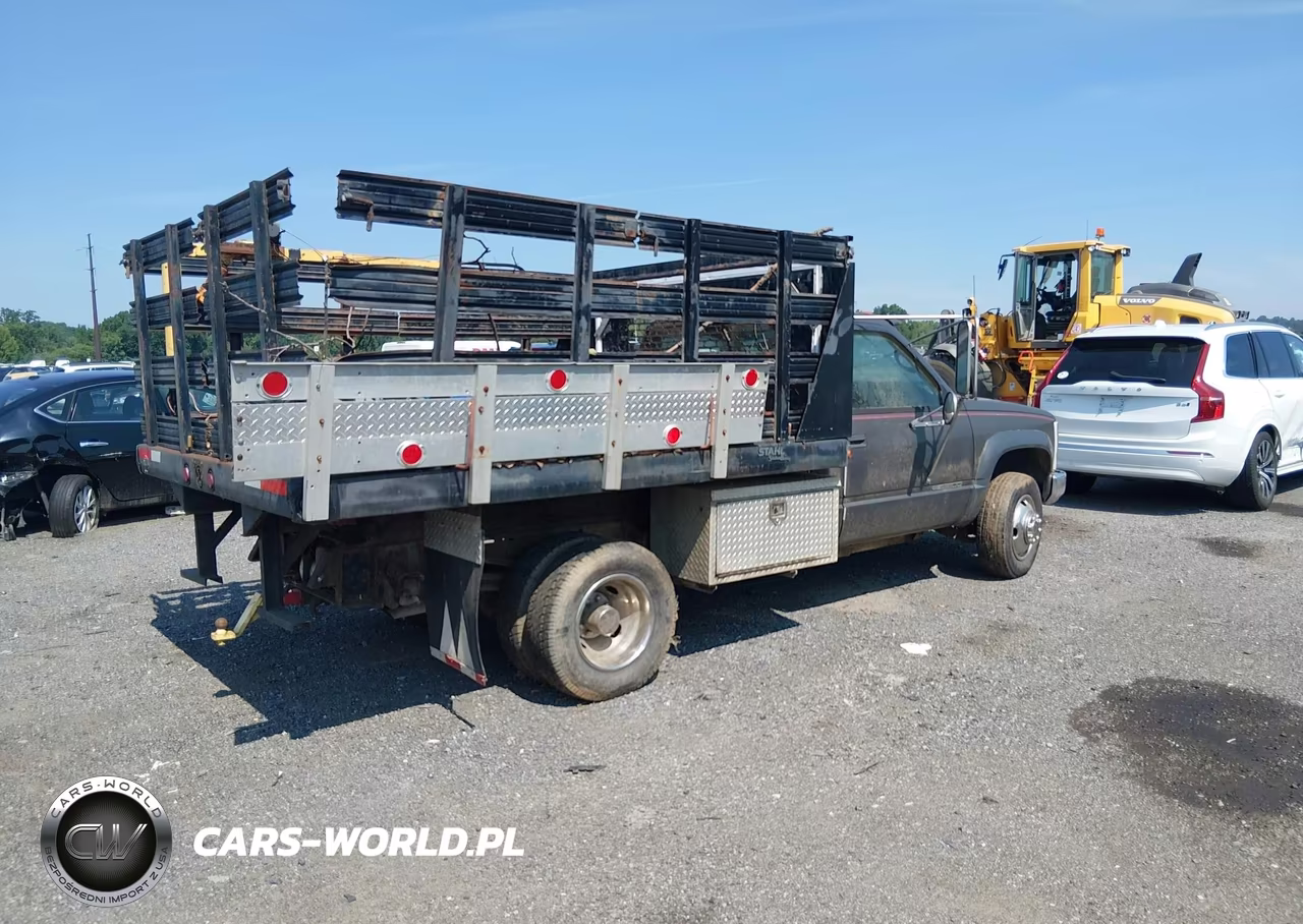 2000 GMC Sierra 3500 Chassis Classic Sl VIN:1GDJK34R7YF427818 - 4