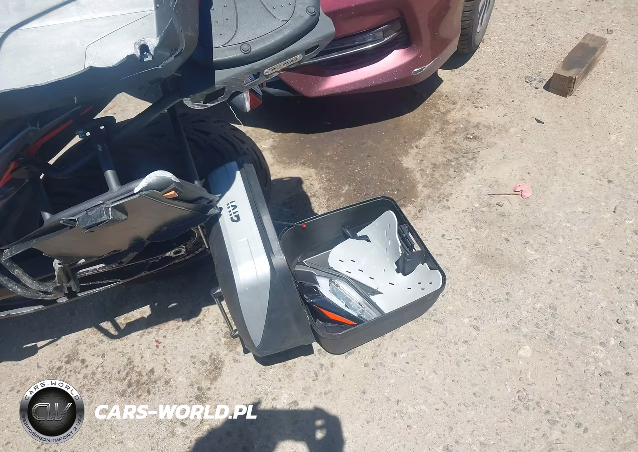 2024 Ktm 790 Duke VIN:LCETU7406RH710491 - 12
