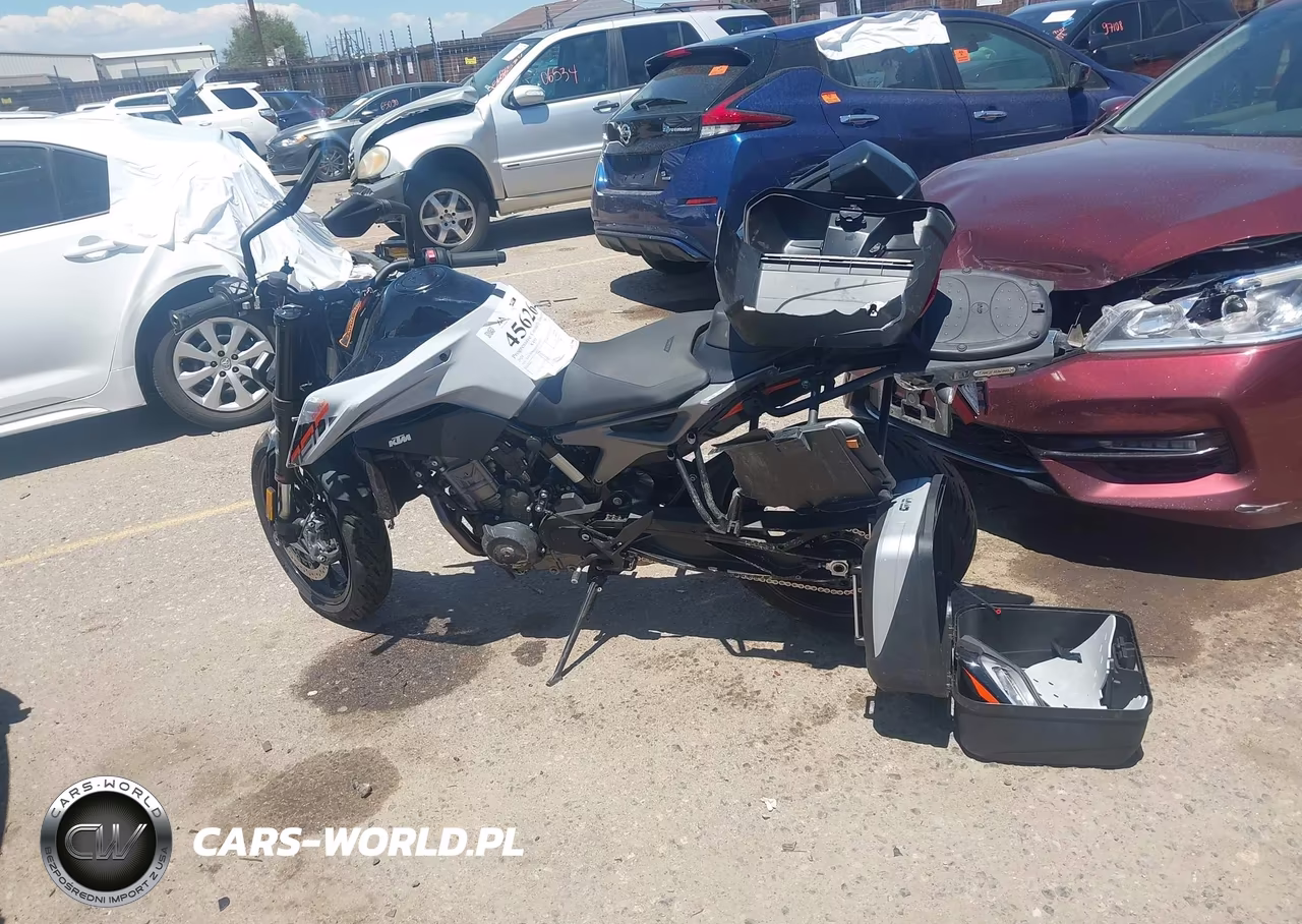 2024 Ktm 790 Duke VIN:LCETU7406RH710491 - 2
