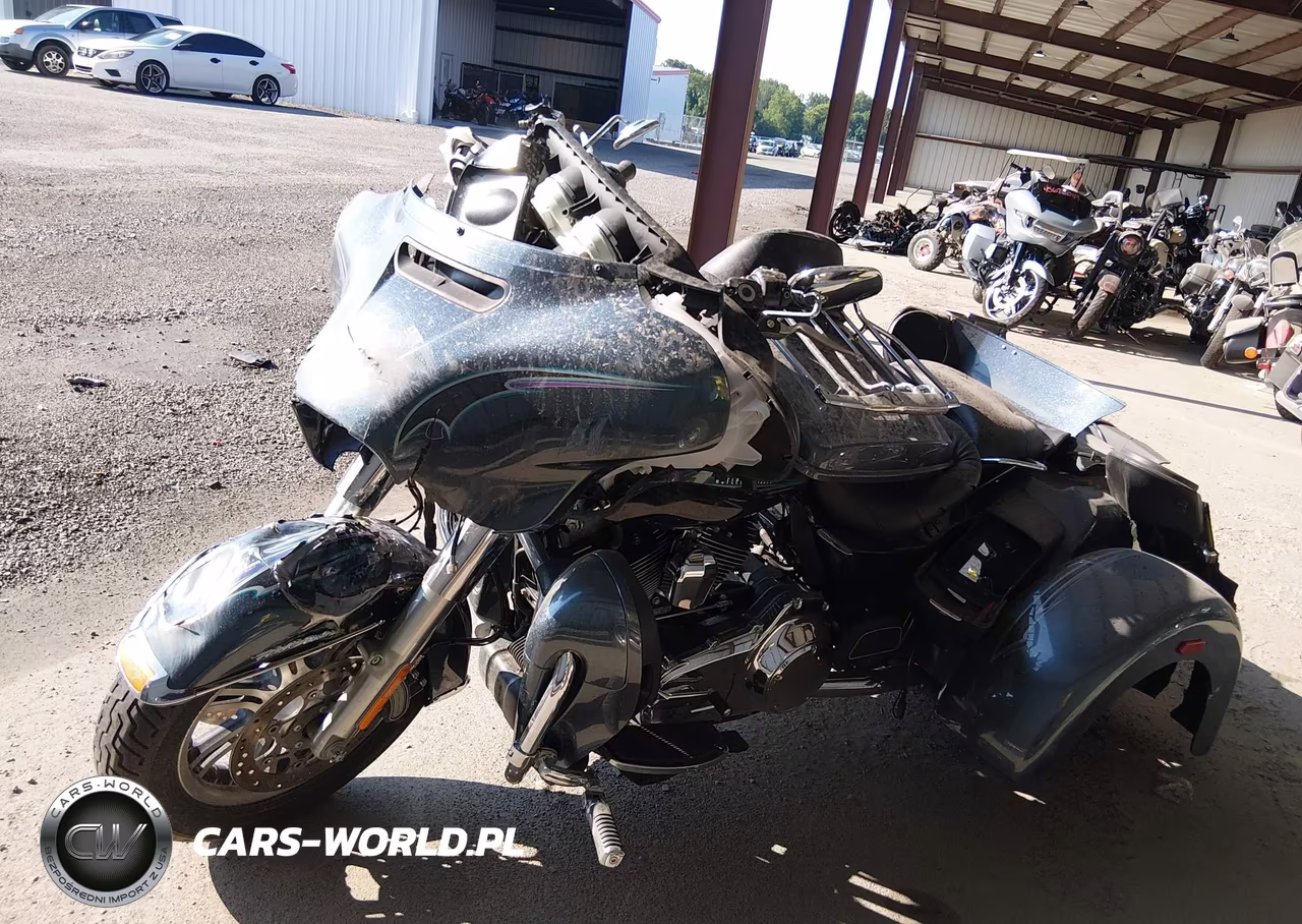2015 Harley-Davidson Flhtcutg Tri Glide Ultra VIN:1HD1MAL12FB852137 - 2