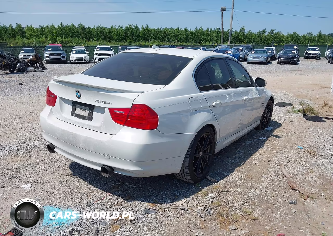 2011 BMW 335I xDrive VIN:WBAPL5C56BA919196 - 4
