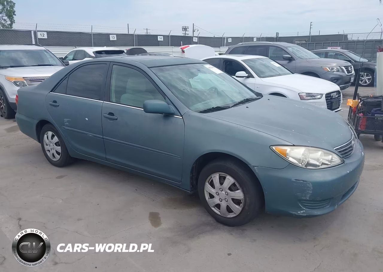 2005 Toyota Camry Le
