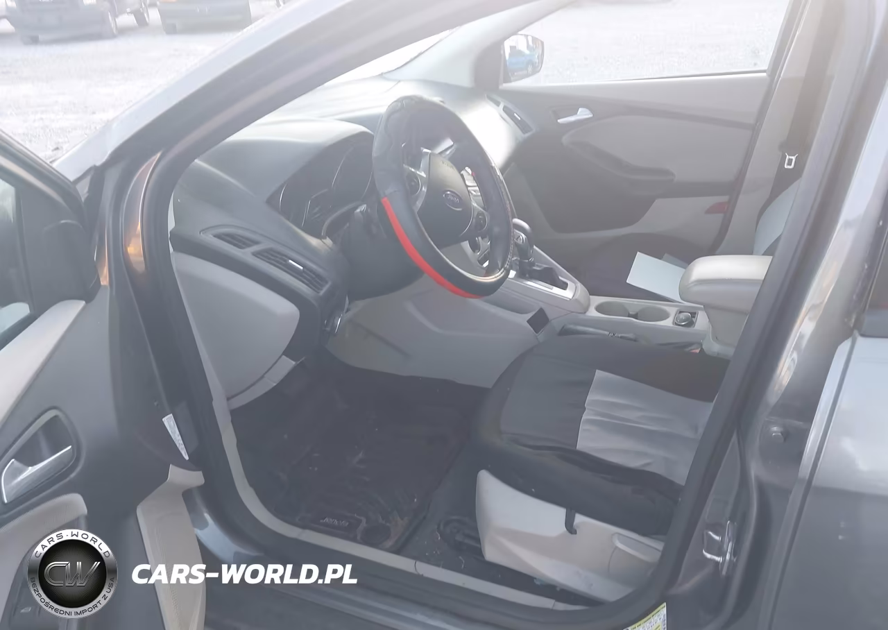 2013 Ford Focus Se VIN:1FADP3F27DL216932 - 5