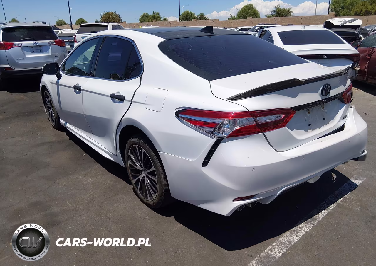 2018 Toyota Camry Xse-Xle VIN:4T1BZ1HKXJU012978 - 3