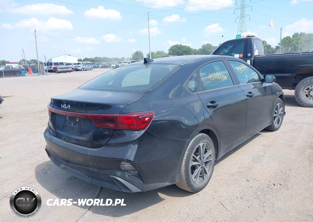 2024 Kia Forte Lxs VIN:3KPF24AD4RE759705 - 4