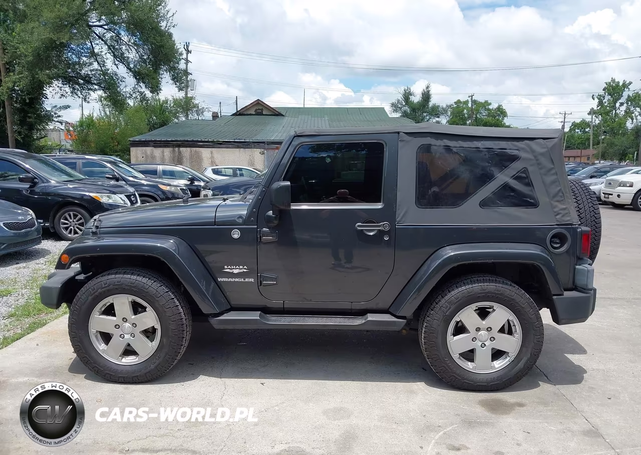 2010 Jeep Wrangler Sahara VIN:1J4AA5D11AL133393 - 14