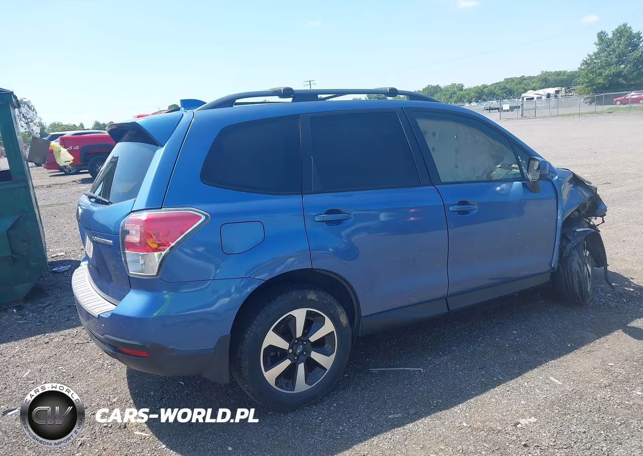 2018 Subaru Forester 2.5I Premium VIN:JF2SJAECXJH503120 - 4