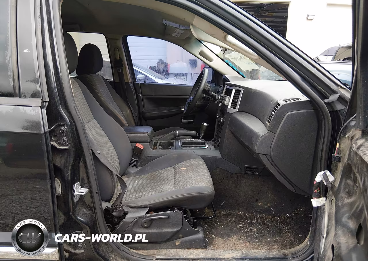2010 Jeep Grand Cherokee Laredo VIN:1J4PR4GK6AC154189 - 5