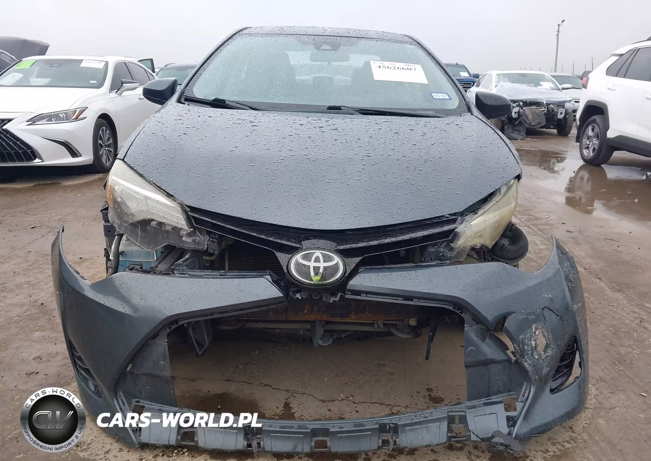 2017 Toyota Corolla Le VIN:5YFBURHE8HP646230 - 13