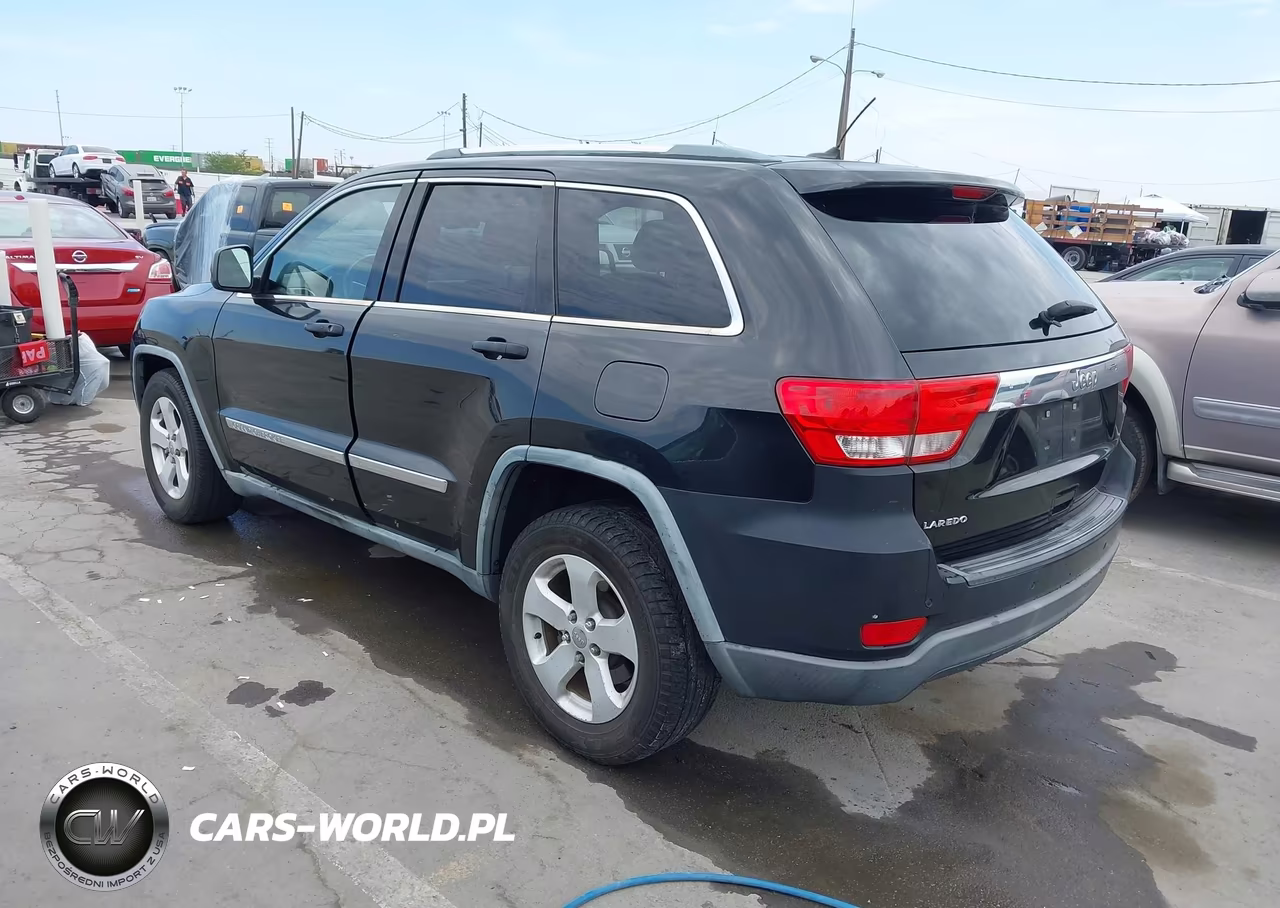 2011 Jeep Grand Cherokee Laredo VIN:1J4RS4GG6BC539357 - 3