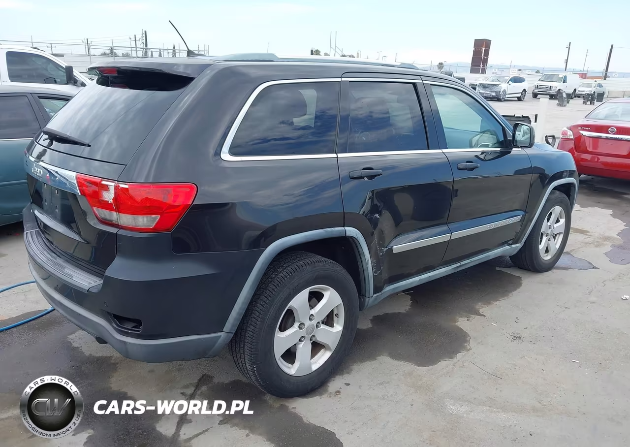 2011 Jeep Grand Cherokee Laredo VIN:1J4RS4GG6BC539357 - 4