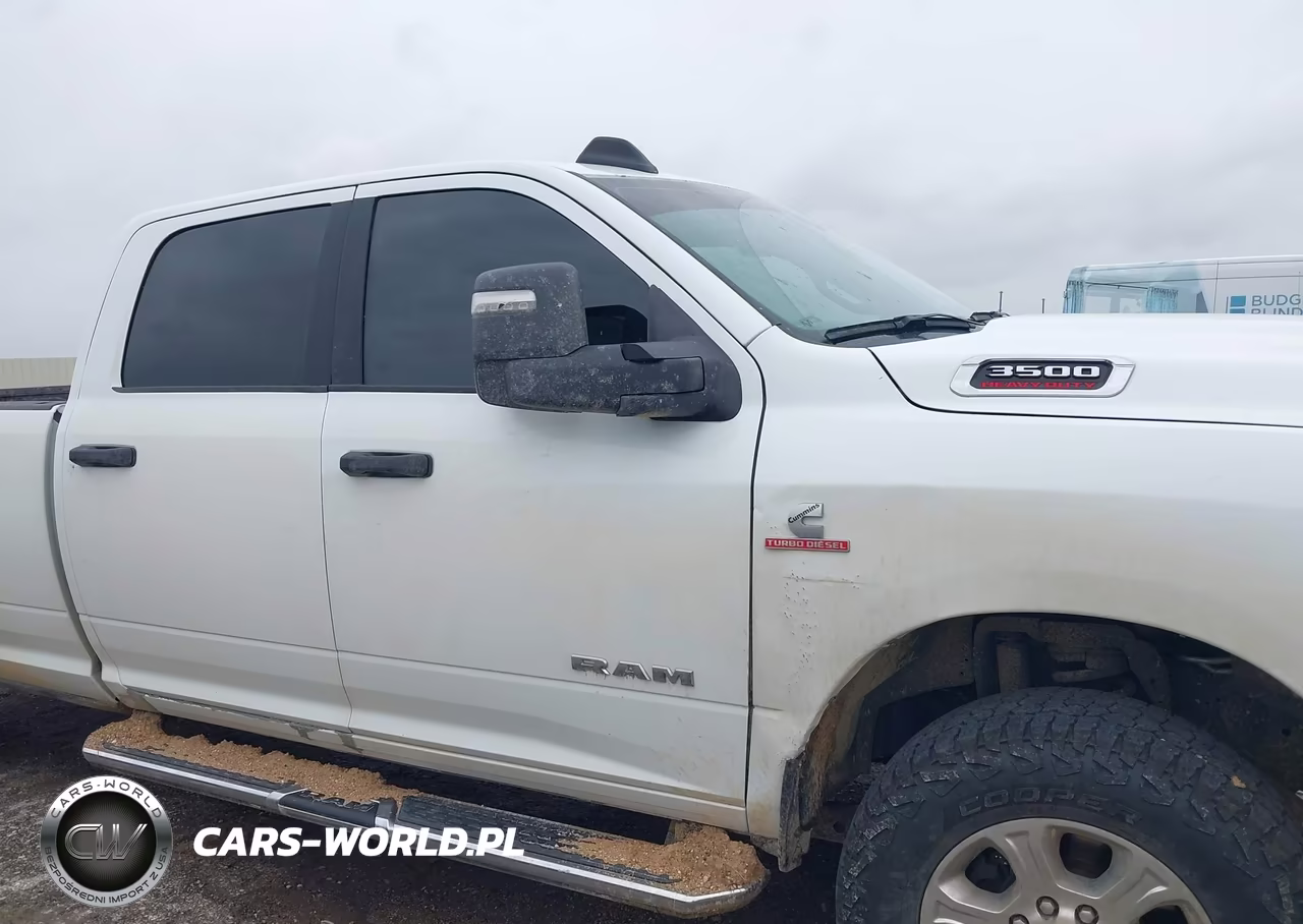 2024 Ram 3500 Big Horn 4X4 8' Box VIN:3C63R3HL1RG339224 - 13