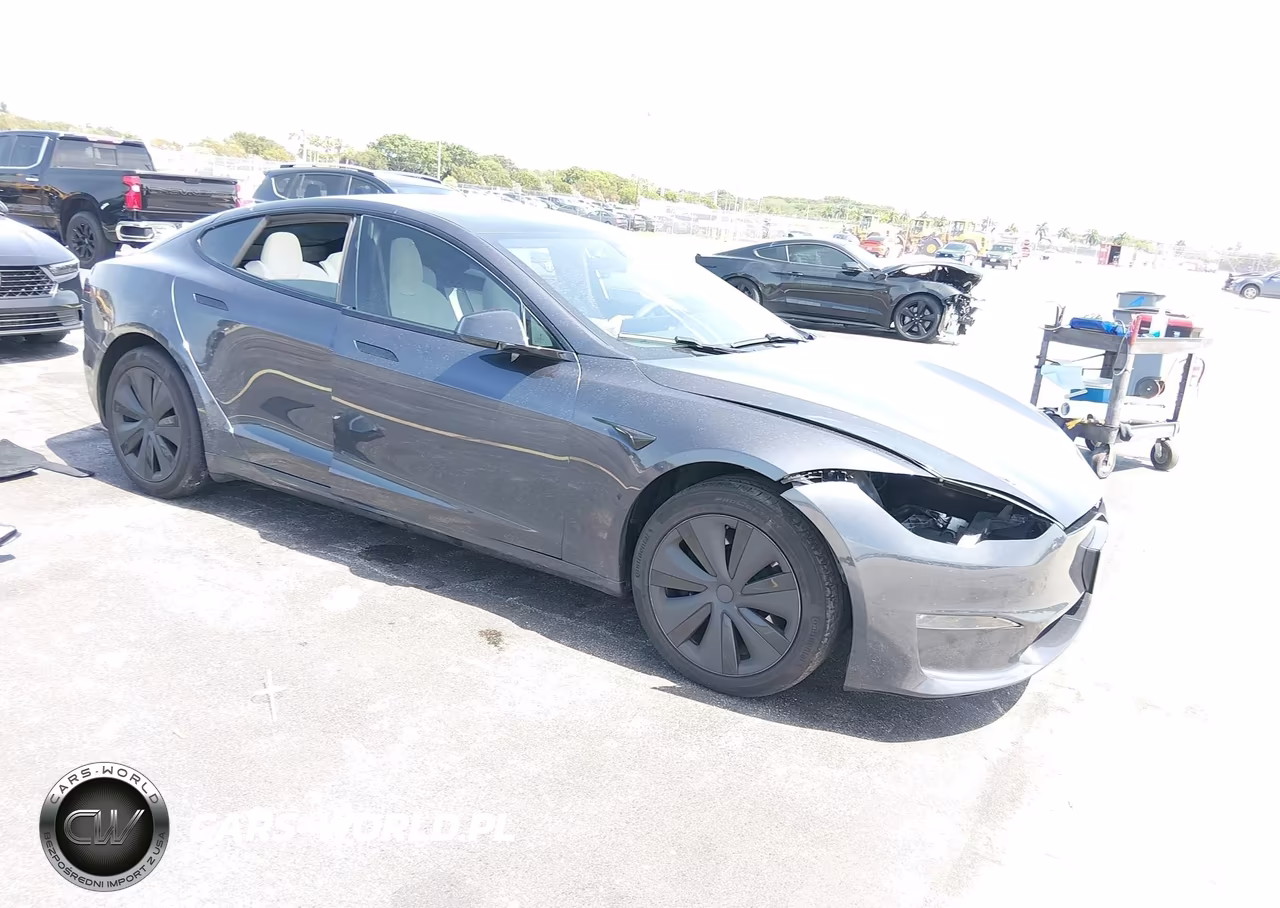 2023 Tesla Model S – zdjęcie 1 z 16