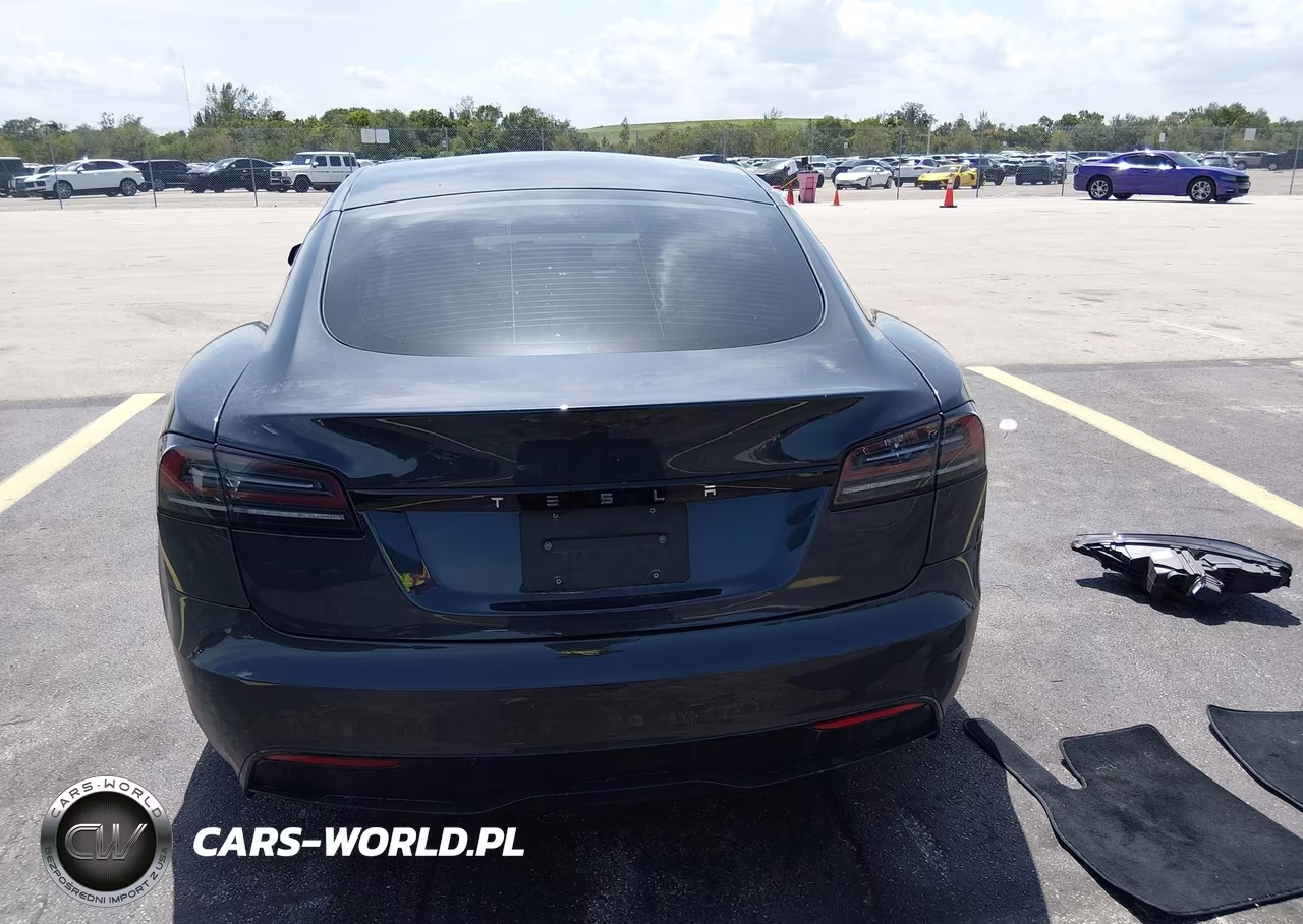 2023 Tesla Model S VIN:5YJSA1E52PF526982 - 16