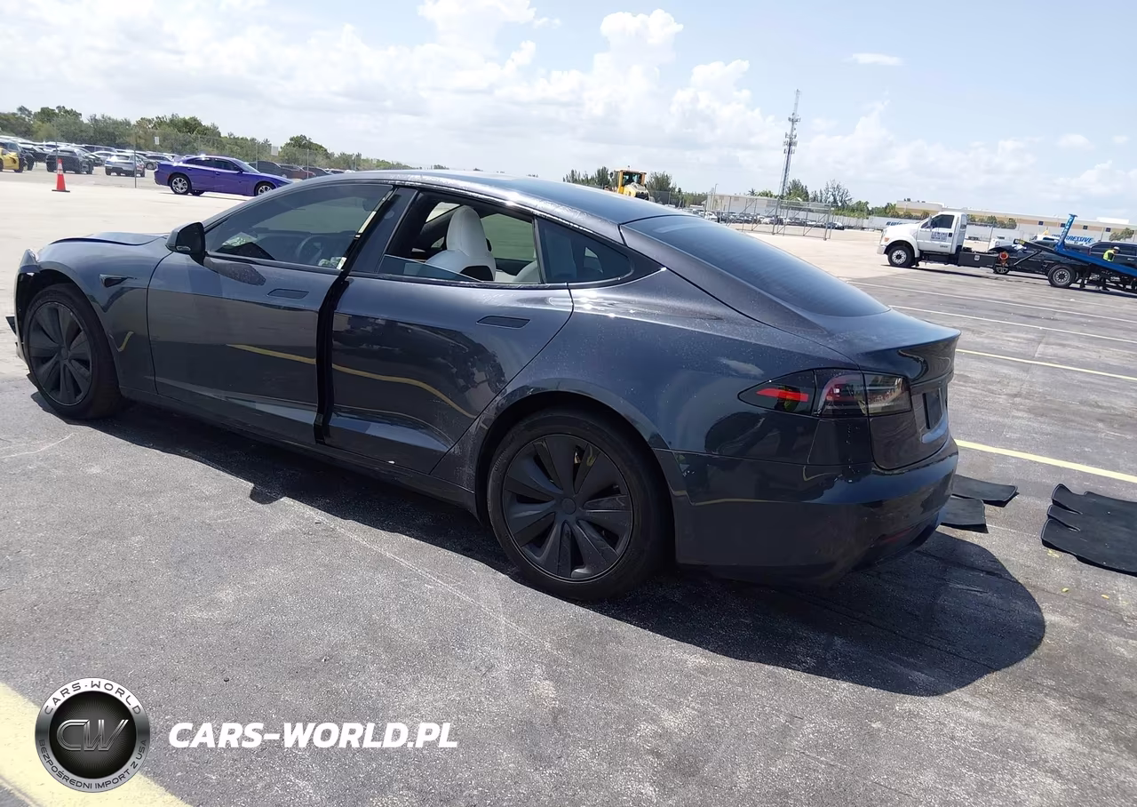 2023 Tesla Model S VIN:5YJSA1E52PF526982 - 3