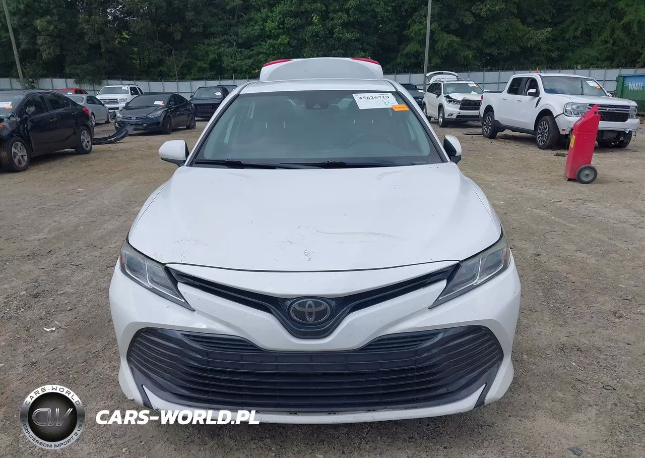 2020 Toyota Camry Le VIN:4T1C11AK5LU891038 - 12